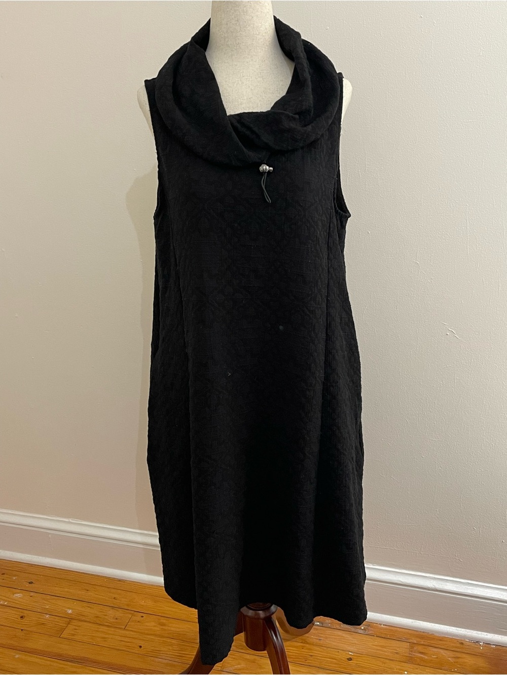 Chalet et Ceci Black Textured Cowl Neck Midi Dress Size M Made in USA